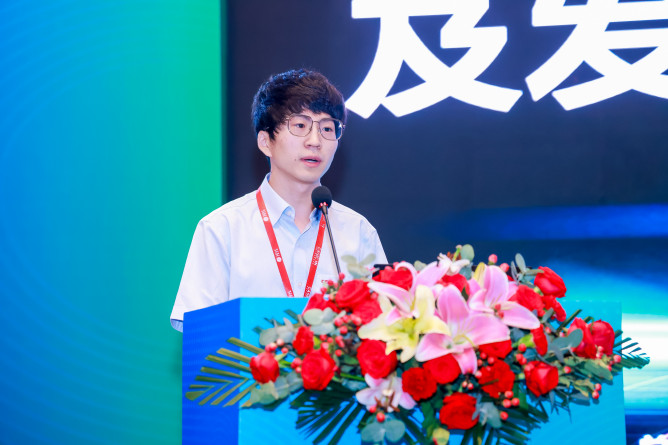 1李洪浩